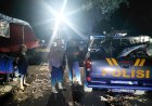 Motor Bocor Dini Hari, Warga Lapor 110 Polres Malang Langsung Dapat Bantuan
