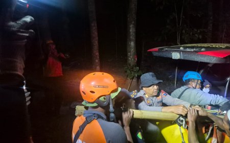 Operasi Kemanusiaan Polres Bondowoso Berhasil Evakuasi Dua Jenazah di Gunung Piramid