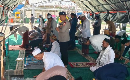 Di Tengah Duka Gempa, Kasatgas Humas Polri Beri Penguatan untuk Personel dan Warga Ende