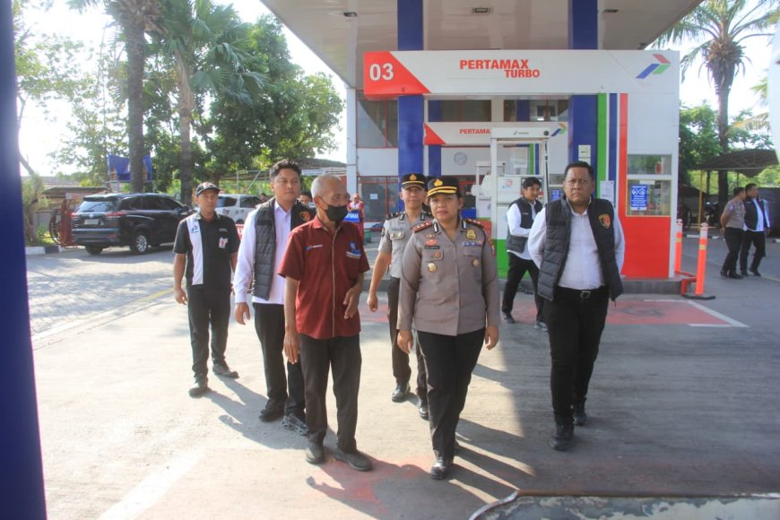 Kapolres Probolinggo Cek SPBU, Pastikan Pelayanan Tertib dan Stok BBM Tersedia