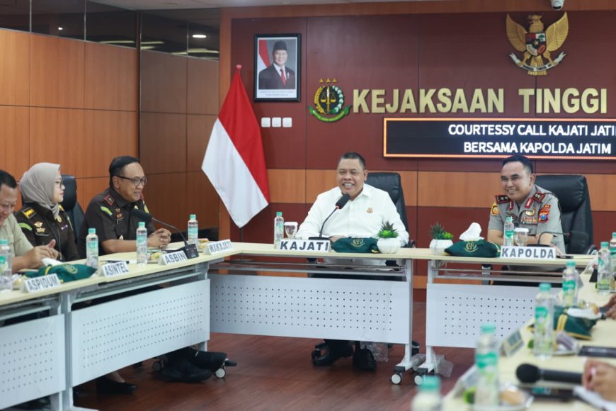 Perkuat Sinergi Penegakan Hukum, Kapolda Jatim Gelar Courtesy Call ke Kajati
